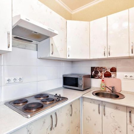 Apartments Near Bayterek Астана Екстер'єр фото