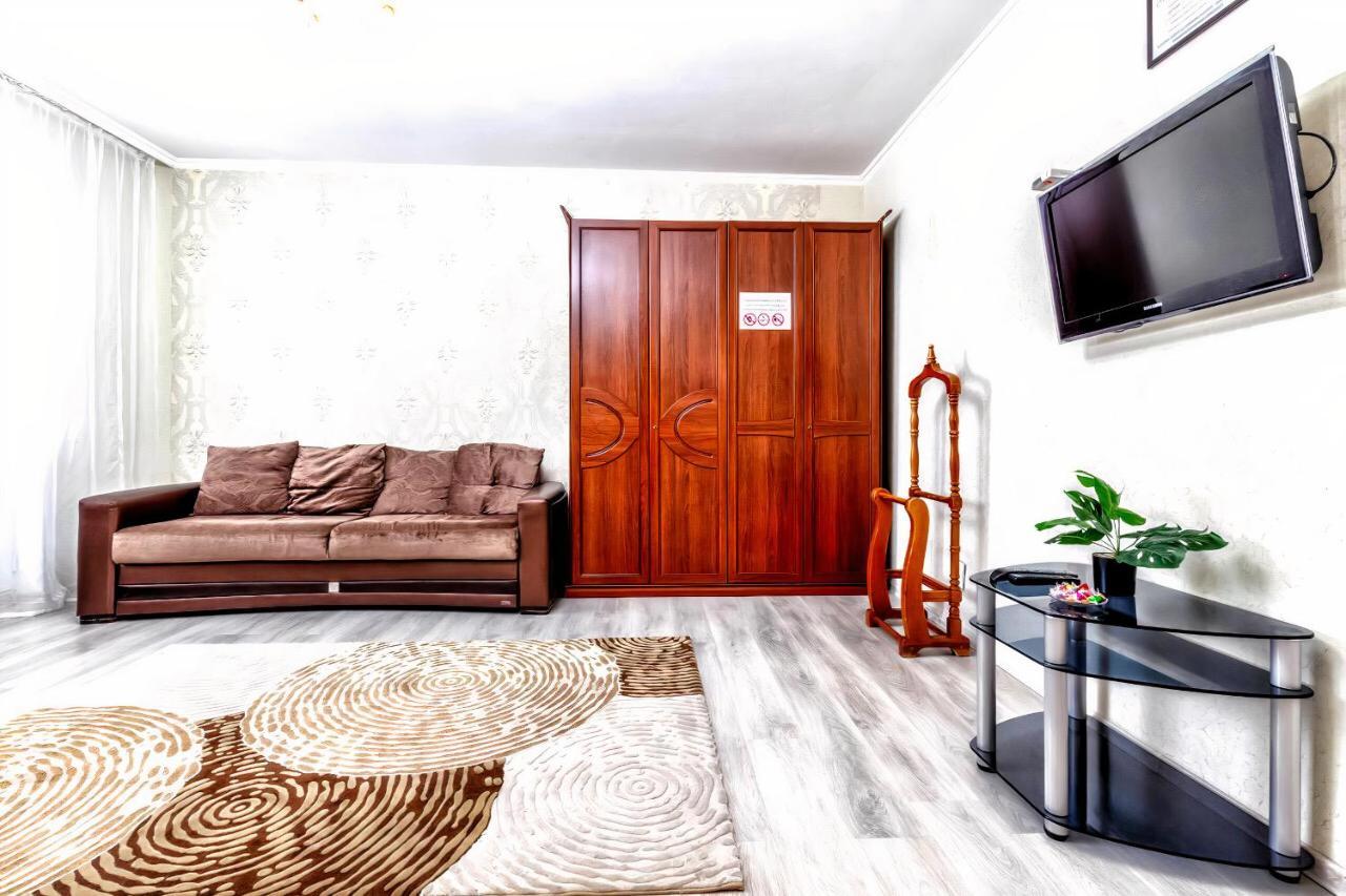 Apartments Near Bayterek Астана Екстер'єр фото