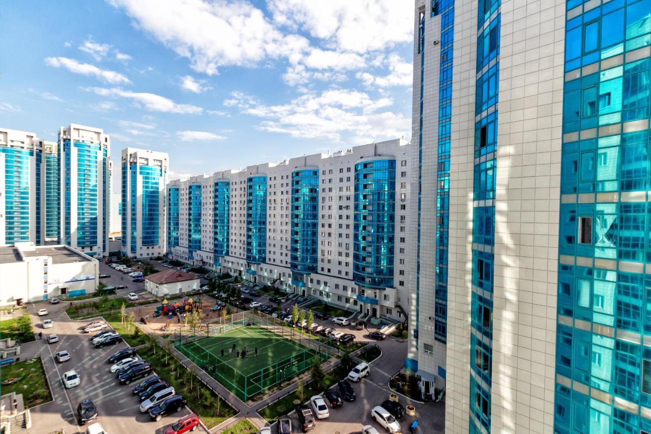 Apartments Near Bayterek Астана Екстер'єр фото